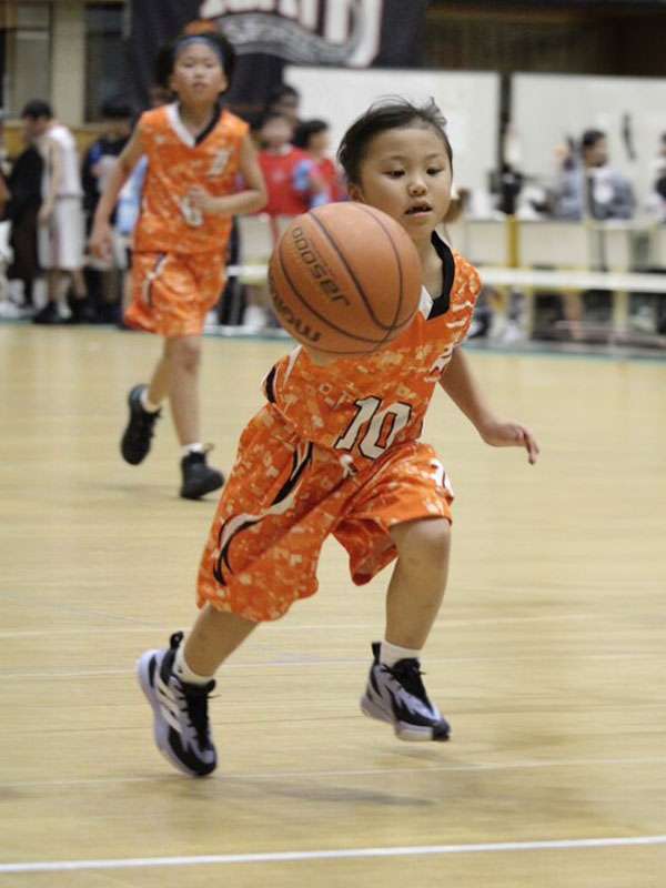 対外試合にも積極的に参加し、全員が出場機会を得られるよう配慮しています。